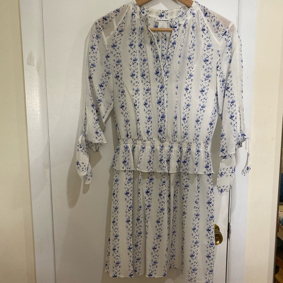 Club Monaco blue floral 100% silk dress (SZ 2) - Picture 1 of 4